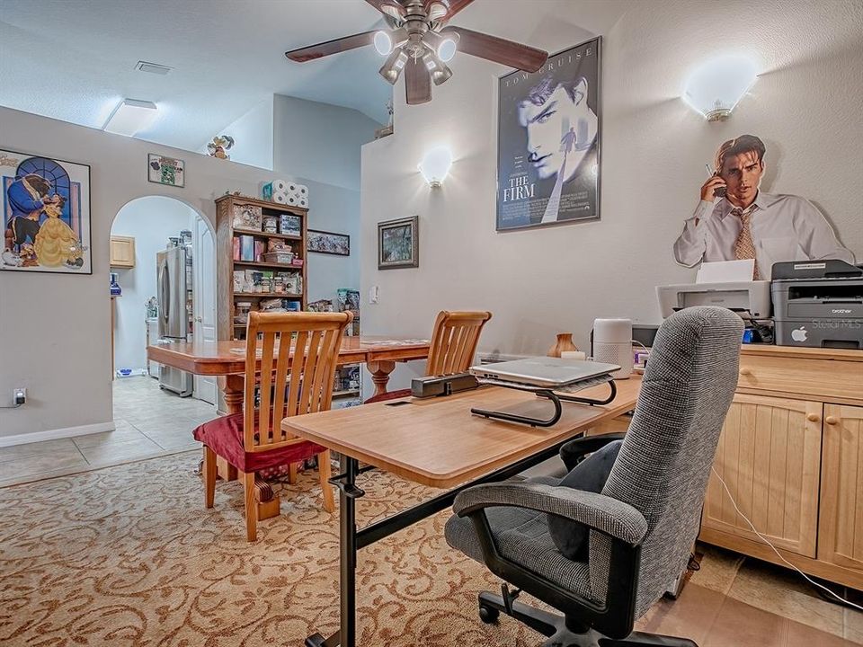 For Sale: $287,000 (2 beds, 2 baths, 1162 Square Feet)