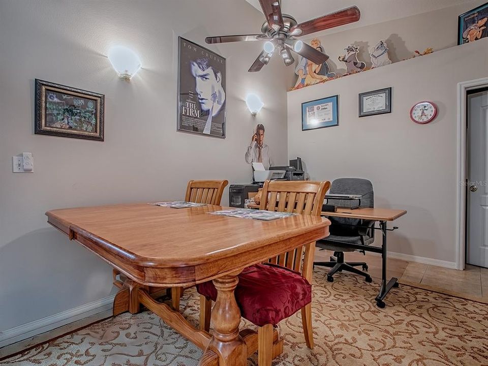 For Sale: $287,000 (2 beds, 2 baths, 1162 Square Feet)