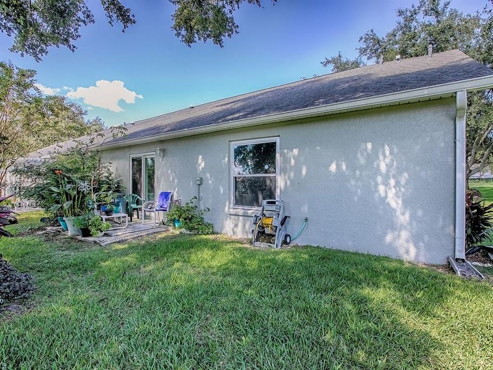 For Sale: $287,000 (2 beds, 2 baths, 1162 Square Feet)