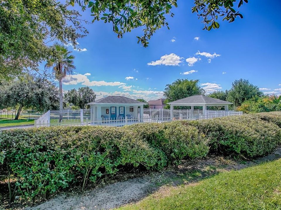 For Sale: $287,000 (2 beds, 2 baths, 1162 Square Feet)