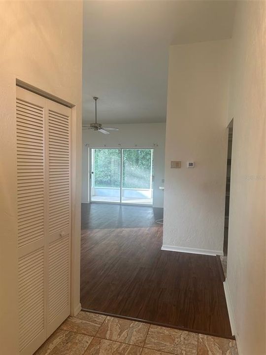 En Venta: $172,500 (2 camas, 2 baños, 1006 Pies cuadrados)