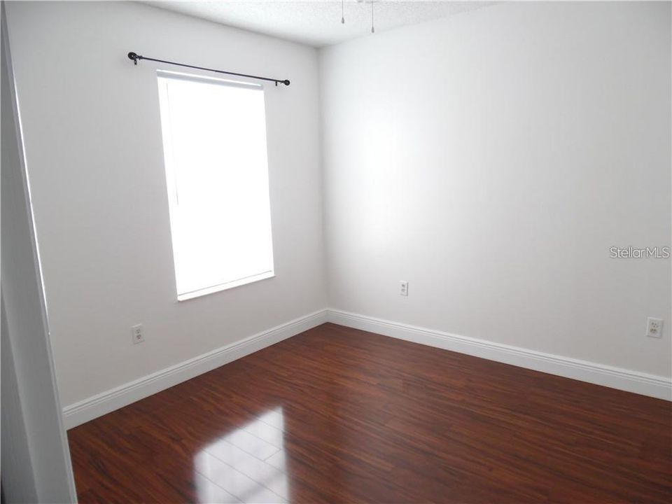 出租: $2,200 (3 贝兹, 2 浴室, 1567 平方英尺)