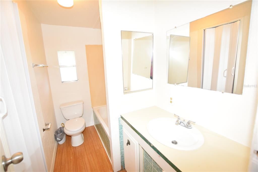 For Rent: $1,275 (2 beds, 2 baths, 720 Square Feet)