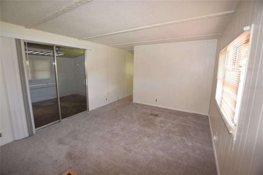 For Rent: $1,275 (2 beds, 2 baths, 720 Square Feet)