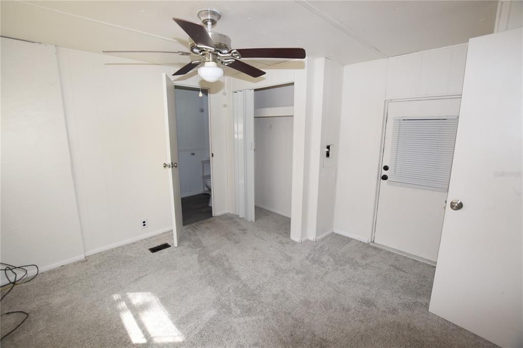 For Rent: $1,275 (2 beds, 2 baths, 720 Square Feet)