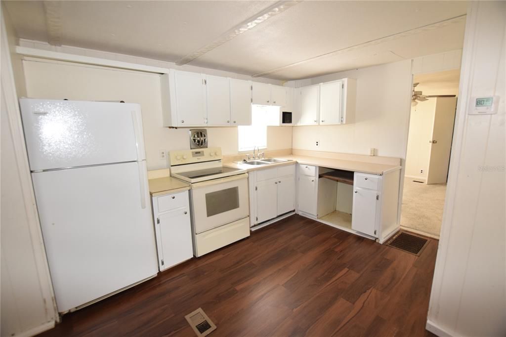 For Rent: $1,275 (2 beds, 2 baths, 720 Square Feet)