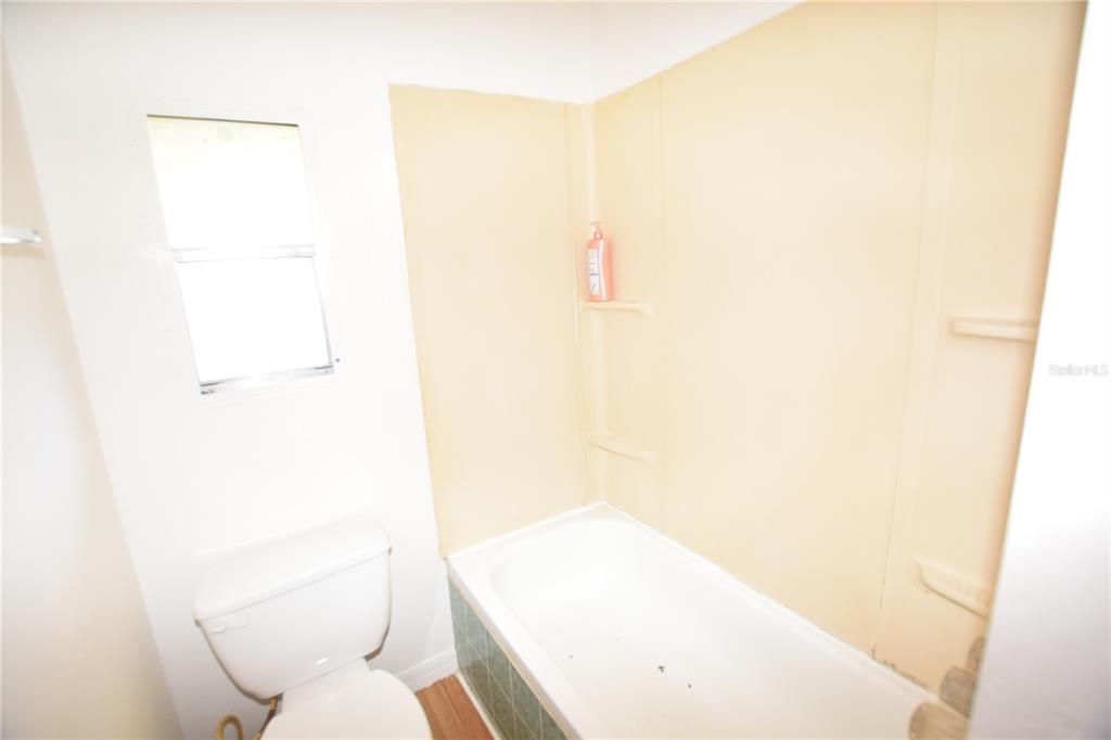 For Rent: $1,275 (2 beds, 2 baths, 720 Square Feet)