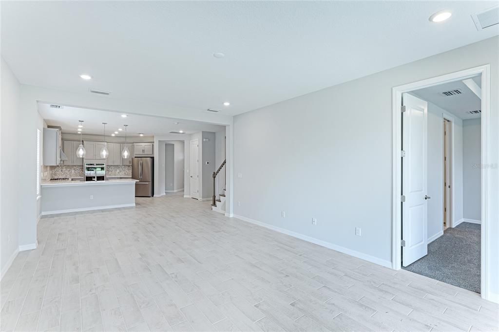 For Rent: $3,600 (4 beds, 3 baths, 2582 Square Feet)