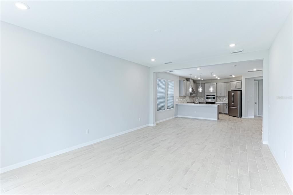 For Rent: $3,600 (4 beds, 3 baths, 2582 Square Feet)