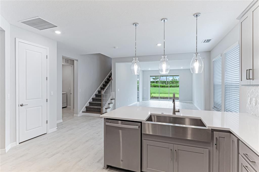 For Rent: $3,600 (4 beds, 3 baths, 2582 Square Feet)