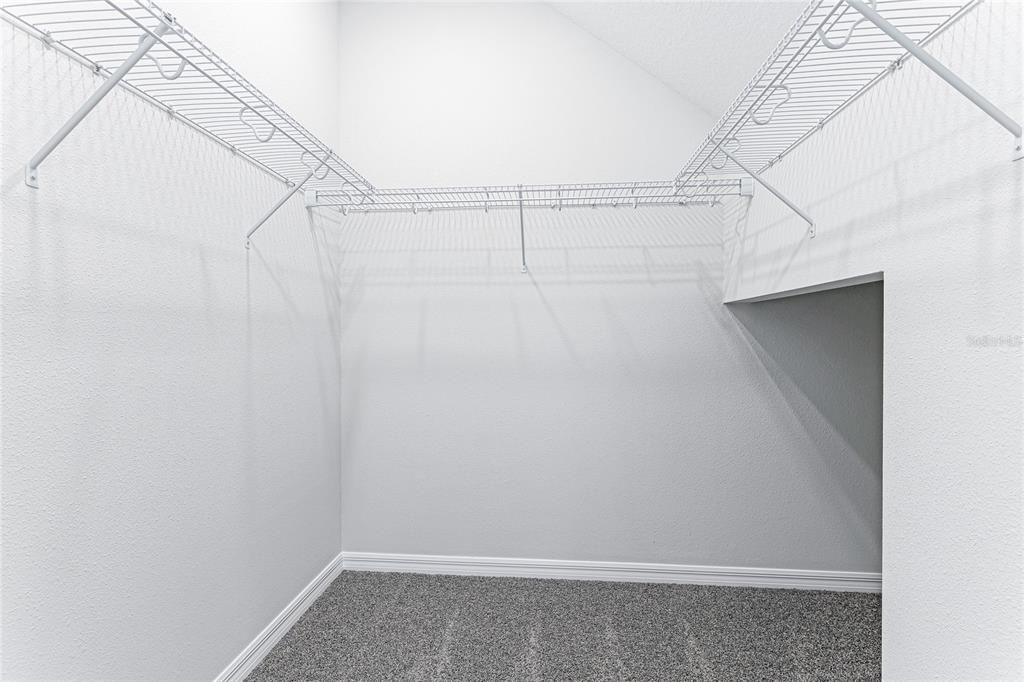 For Rent: $3,600 (4 beds, 3 baths, 2582 Square Feet)