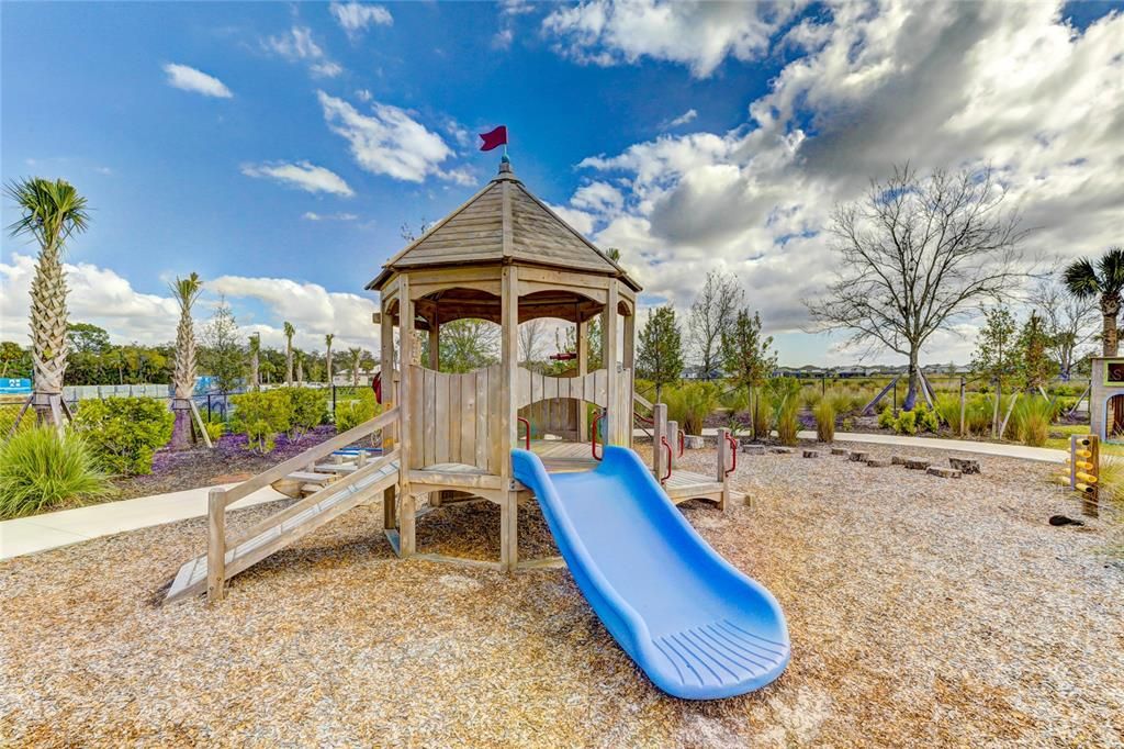 For Rent: $3,600 (4 beds, 3 baths, 2582 Square Feet)