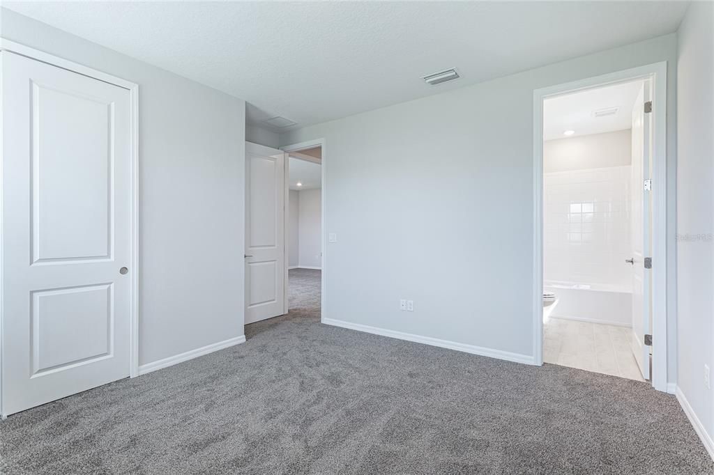 For Rent: $3,600 (4 beds, 3 baths, 2582 Square Feet)