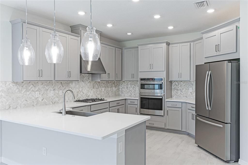 For Rent: $3,600 (4 beds, 3 baths, 2582 Square Feet)