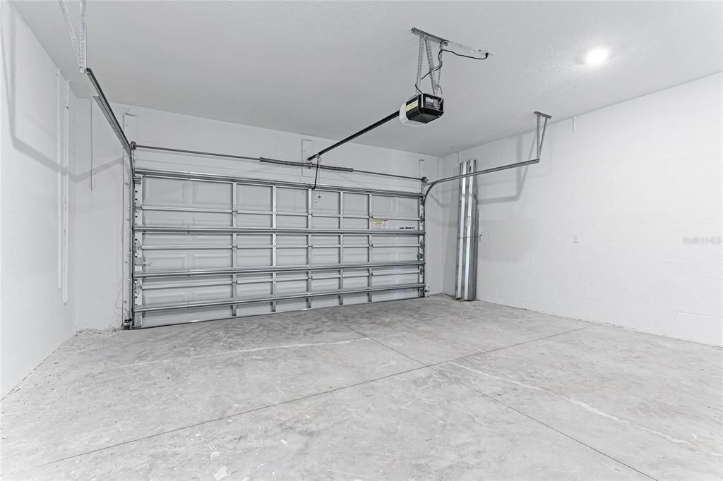 For Rent: $3,600 (4 beds, 3 baths, 2582 Square Feet)