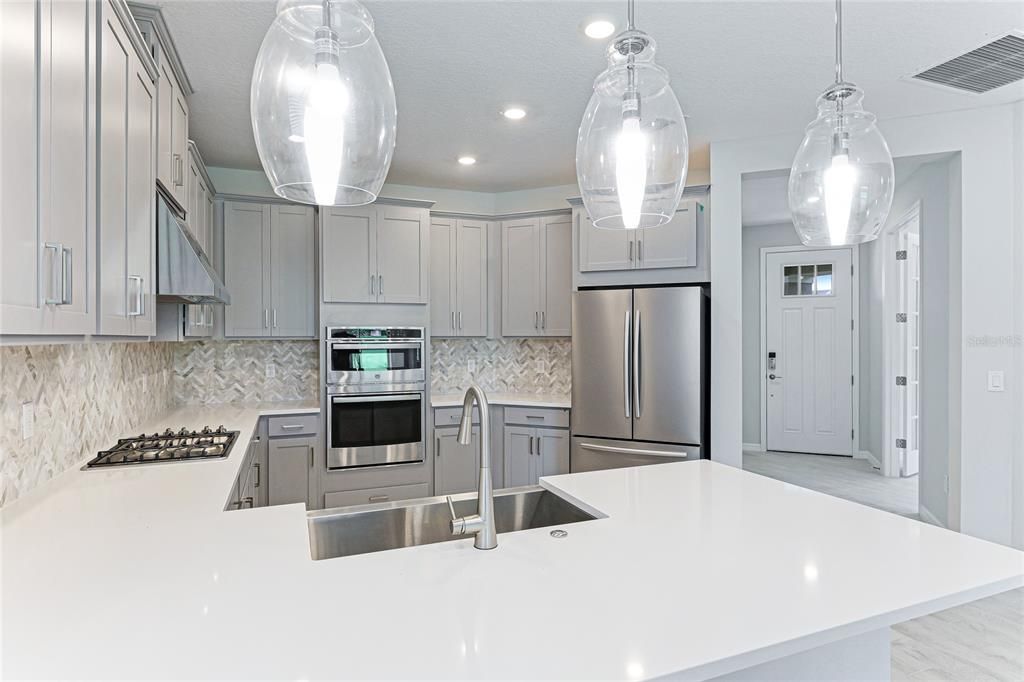 For Rent: $3,600 (4 beds, 3 baths, 2582 Square Feet)