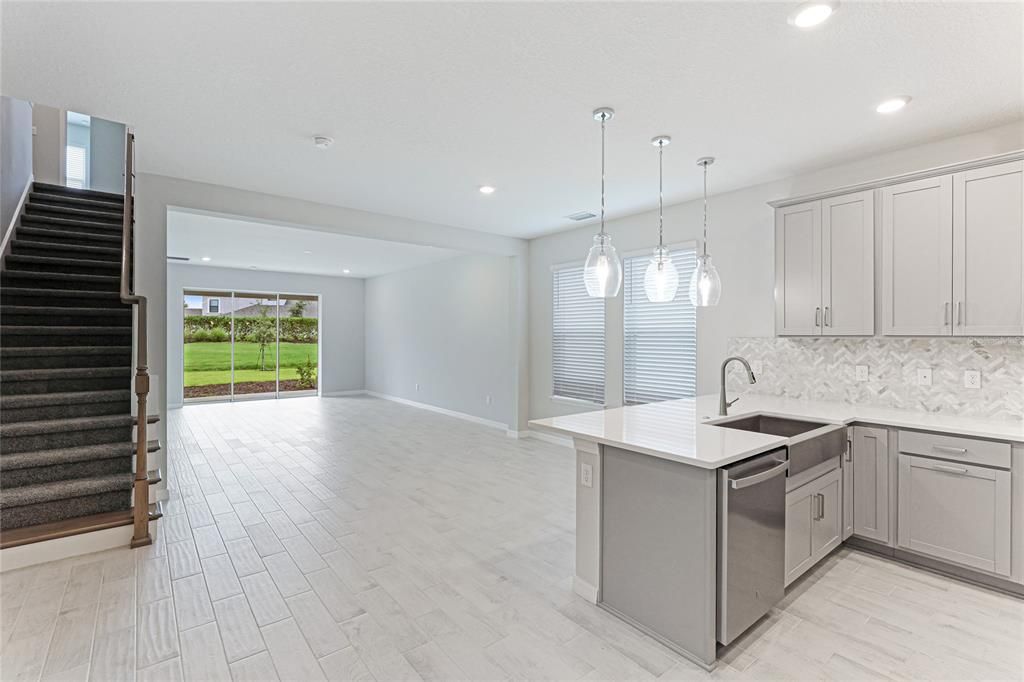 For Rent: $3,600 (4 beds, 3 baths, 2582 Square Feet)