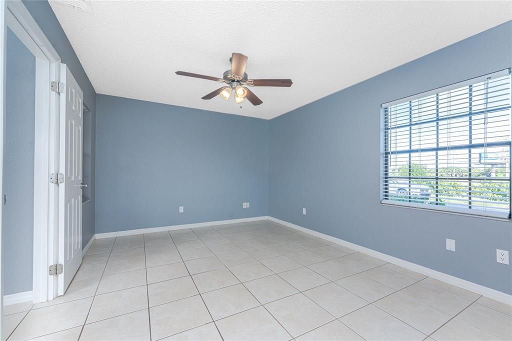 For Sale: $179,900 (2 beds, 2 baths, 814 Square Feet)