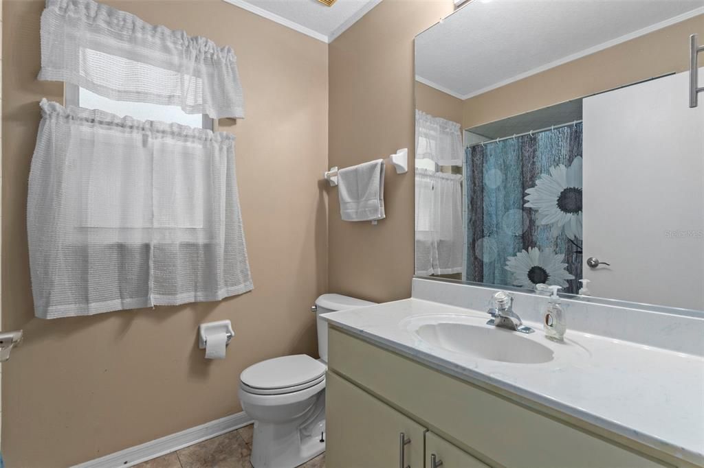 На продажу: $370,000 (3 спален, 2 ванн, 1502 Квадратных фут)