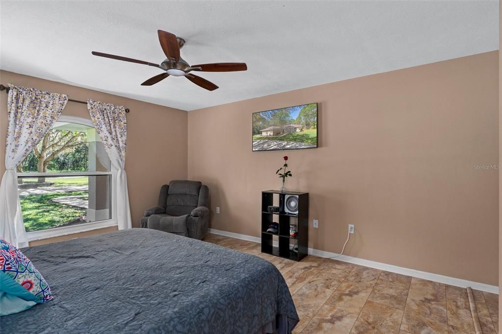 На продажу: $370,000 (3 спален, 2 ванн, 1502 Квадратных фут)