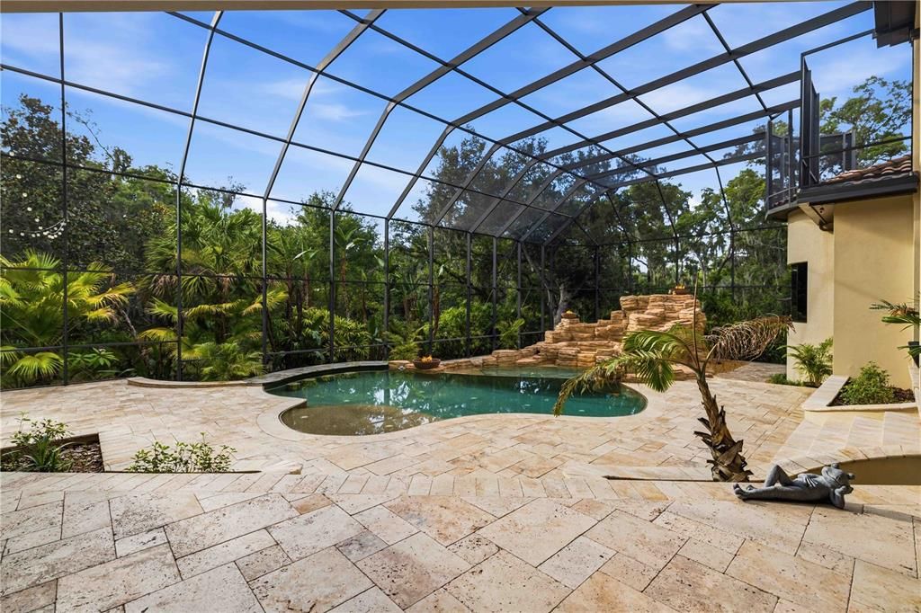 For Sale: $2,749,900 (6 beds, 5 baths, 8506 Square Feet)