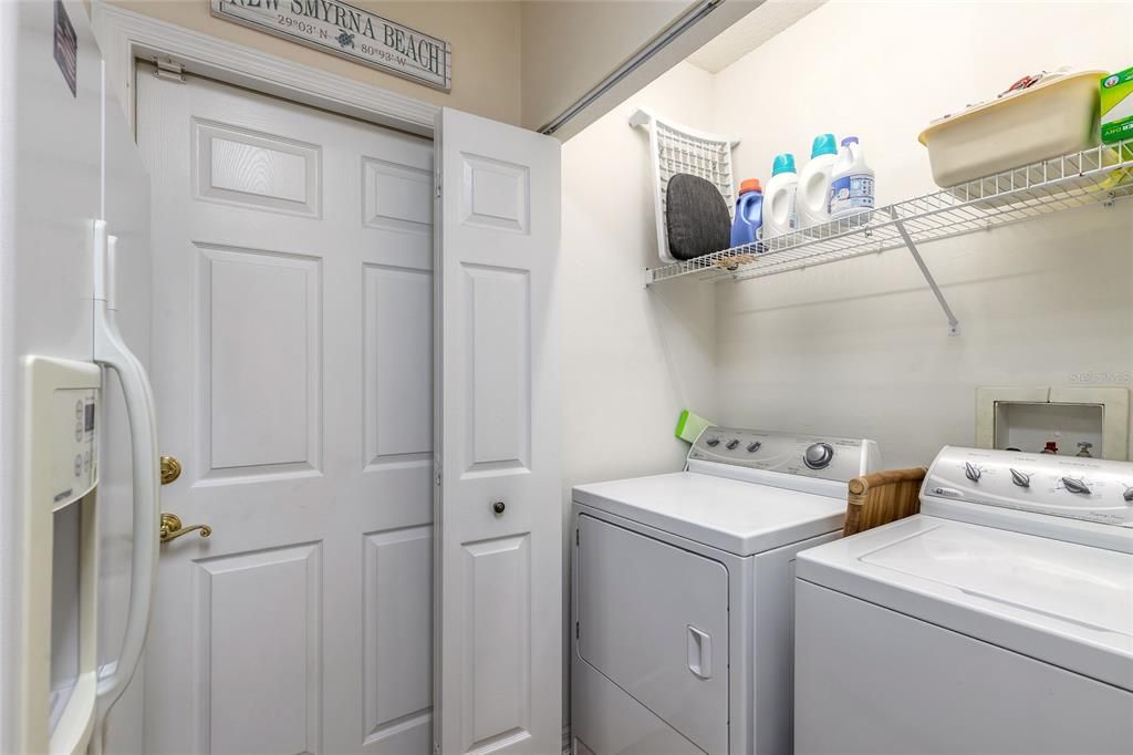 待售: $319,000 (2 贝兹, 2 浴室, 1066 平方英尺)