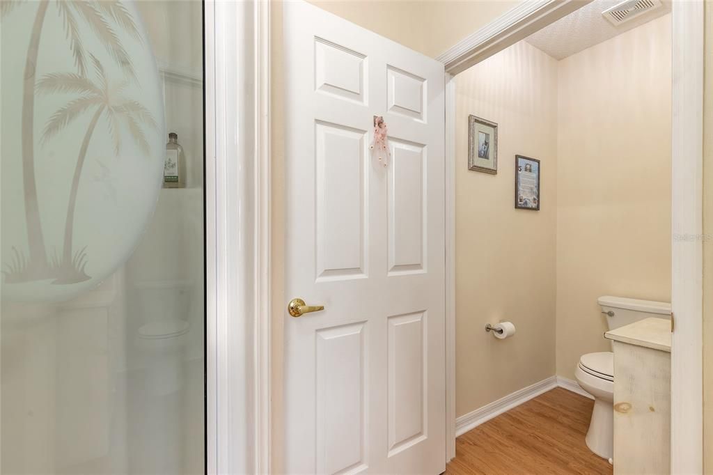 待售: $319,000 (2 贝兹, 2 浴室, 1066 平方英尺)