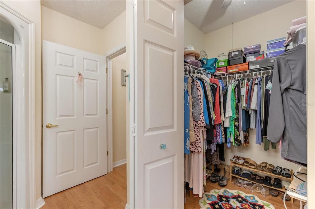 待售: $319,000 (2 贝兹, 2 浴室, 1066 平方英尺)