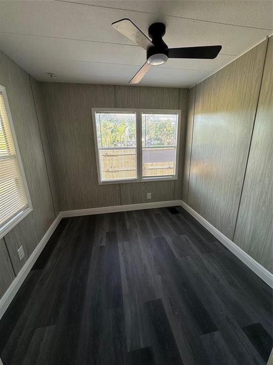 待售: $264,900 (3 贝兹, 2 浴室, 1056 平方英尺)