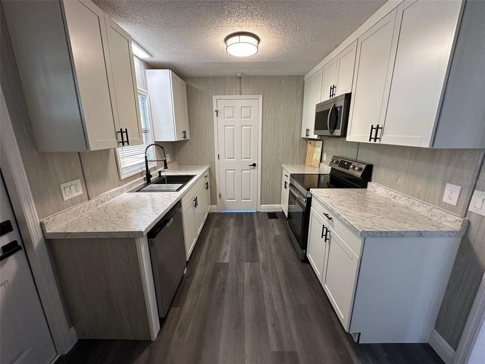 待售: $264,900 (3 贝兹, 2 浴室, 1056 平方英尺)