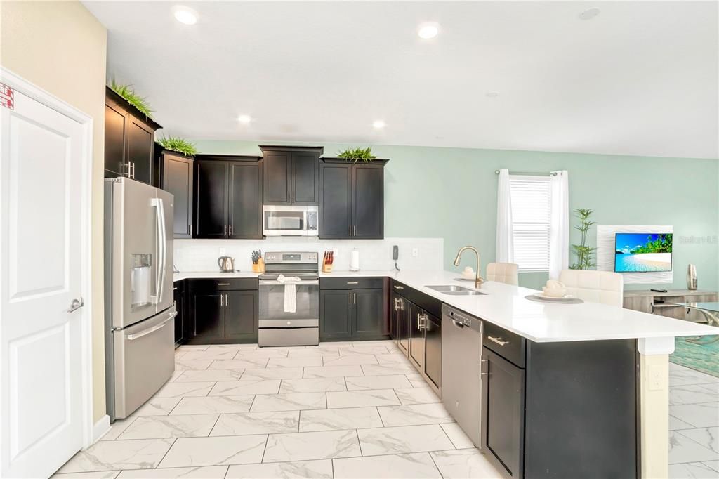 For Sale: $670,000 (8 beds, 5 baths, 3909 Square Feet)