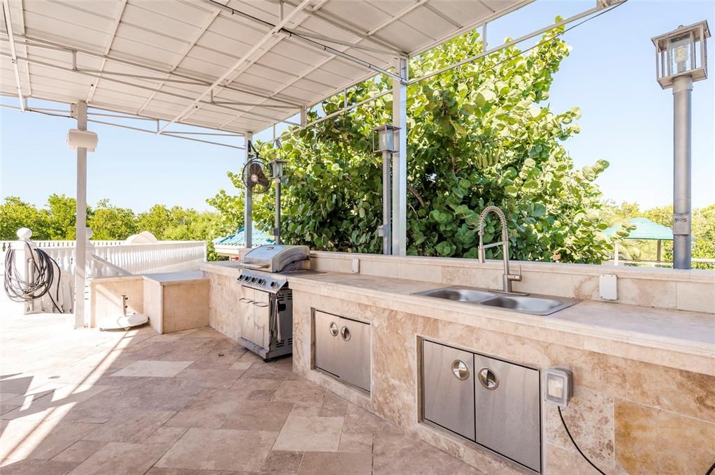 En Venta: $8,000,000 (6 camas, 8 baños, 11994 Pies cuadrados)