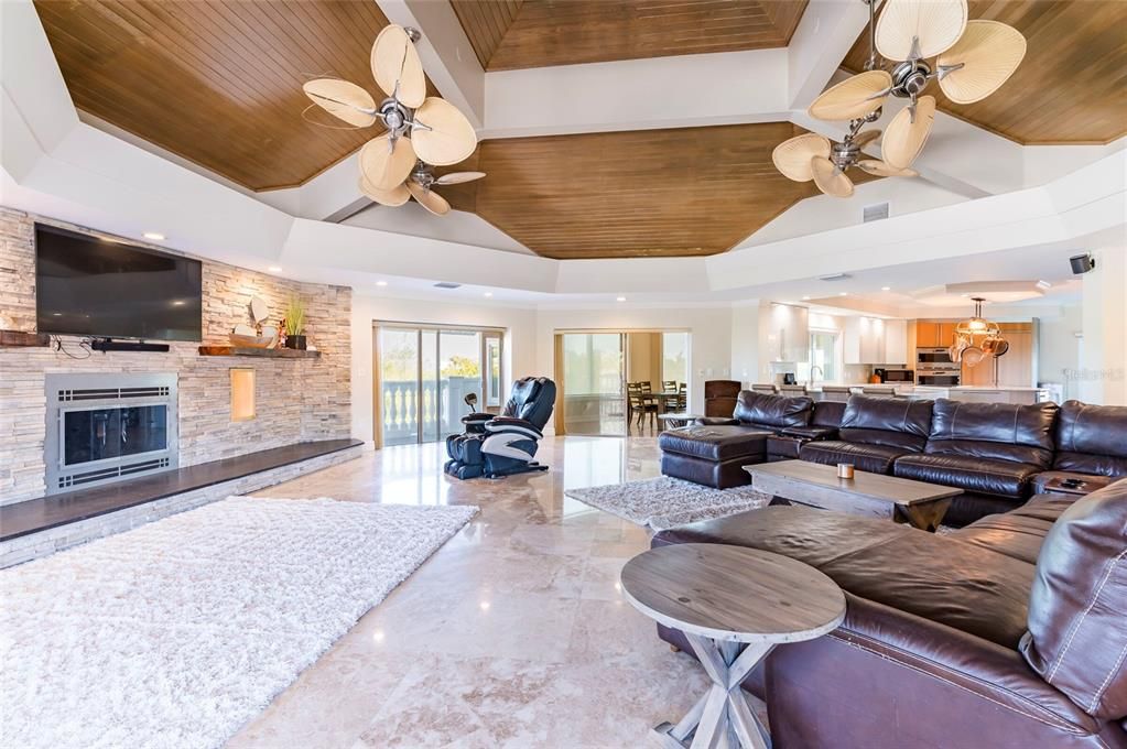 En Venta: $8,000,000 (6 camas, 8 baños, 11994 Pies cuadrados)