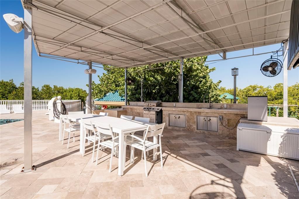 En Venta: $8,000,000 (6 camas, 8 baños, 11994 Pies cuadrados)
