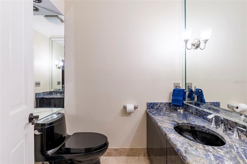 En Venta: $8,000,000 (6 camas, 8 baños, 11994 Pies cuadrados)