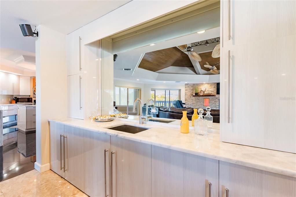 En Venta: $8,000,000 (6 camas, 8 baños, 11994 Pies cuadrados)