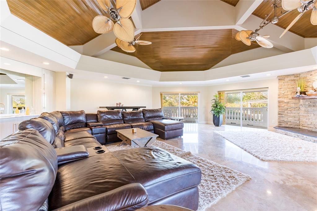 En Venta: $8,000,000 (6 camas, 8 baños, 11994 Pies cuadrados)