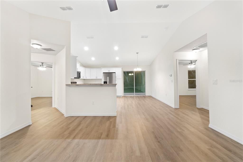 En Venta: $229,900 (3 camas, 2 baños, 1317 Pies cuadrados)