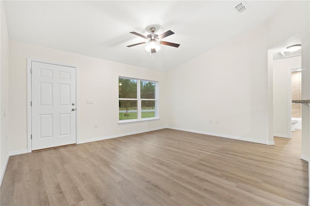 En Venta: $229,900 (3 camas, 2 baños, 1317 Pies cuadrados)