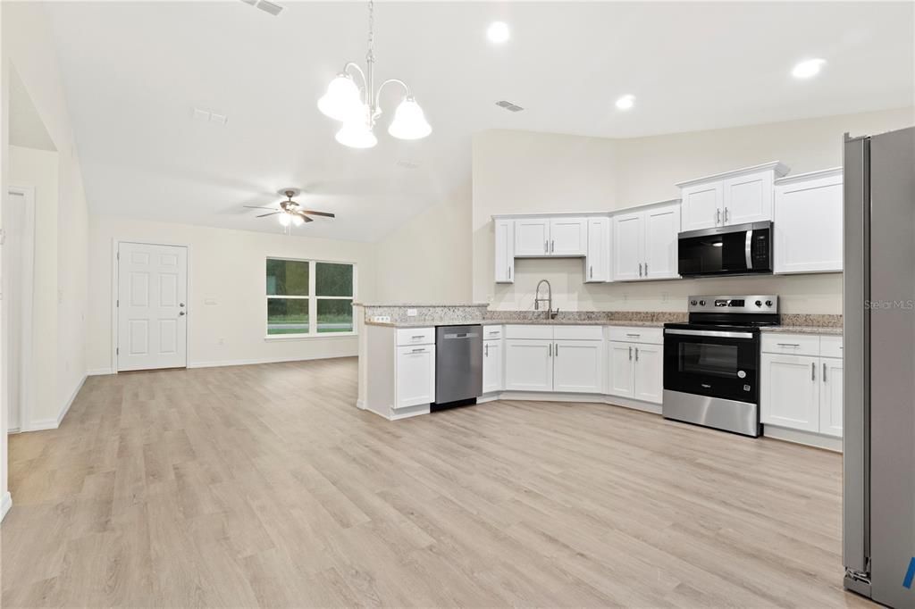 En Venta: $229,900 (3 camas, 2 baños, 1317 Pies cuadrados)