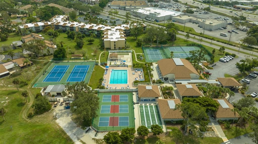 For Sale: $169,900 (2 beds, 2 baths, 940 Square Feet)