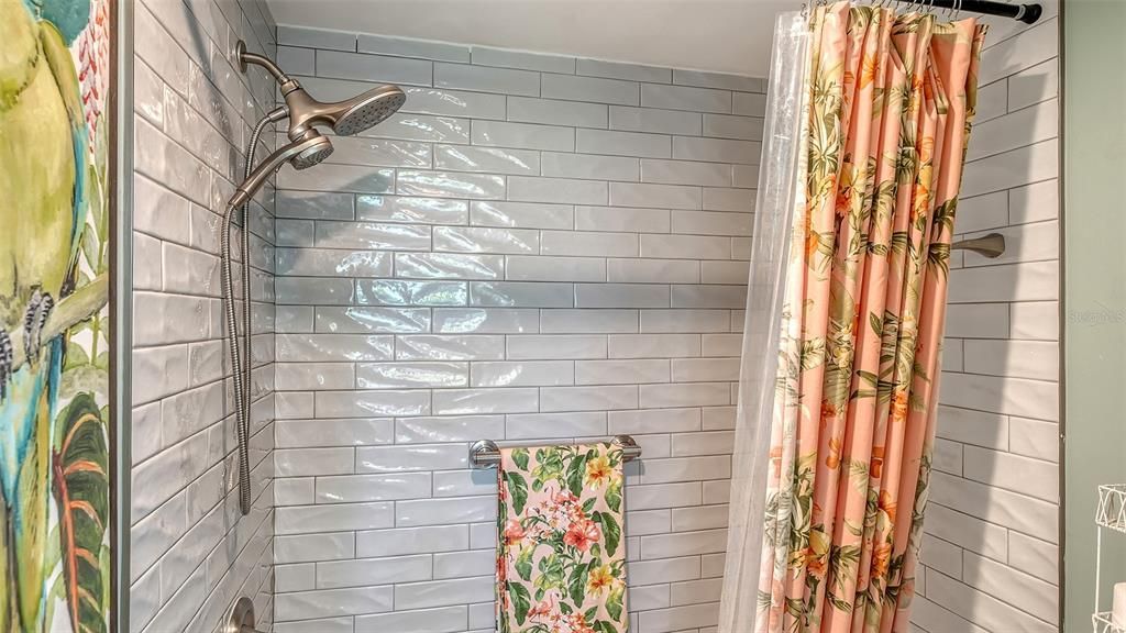 For Sale: $169,900 (2 beds, 2 baths, 940 Square Feet)