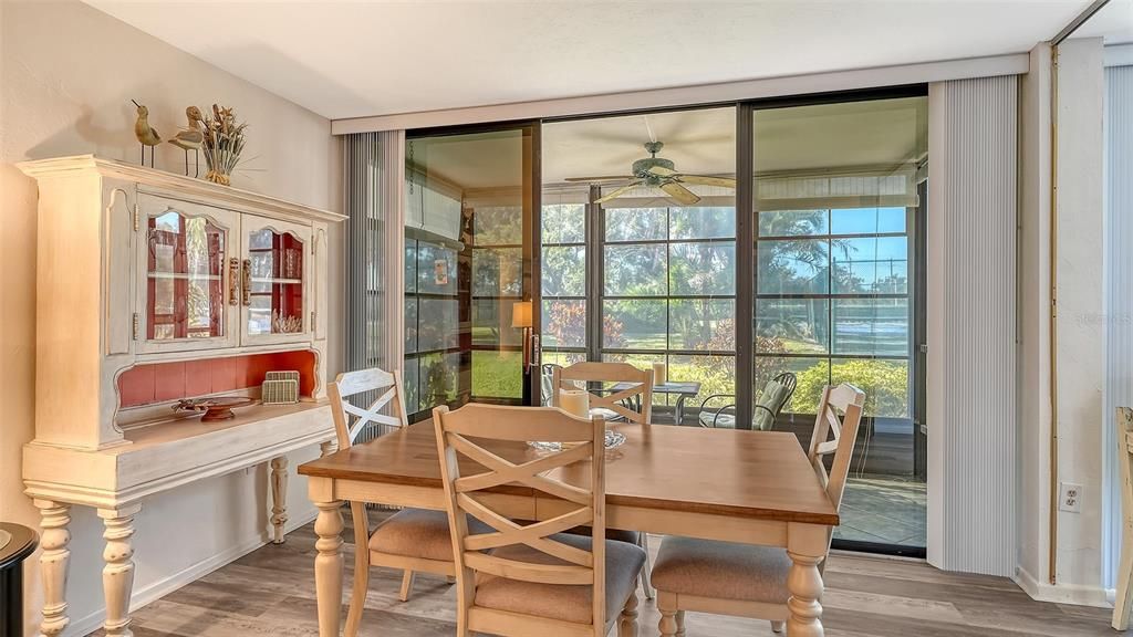 For Sale: $169,900 (2 beds, 2 baths, 940 Square Feet)