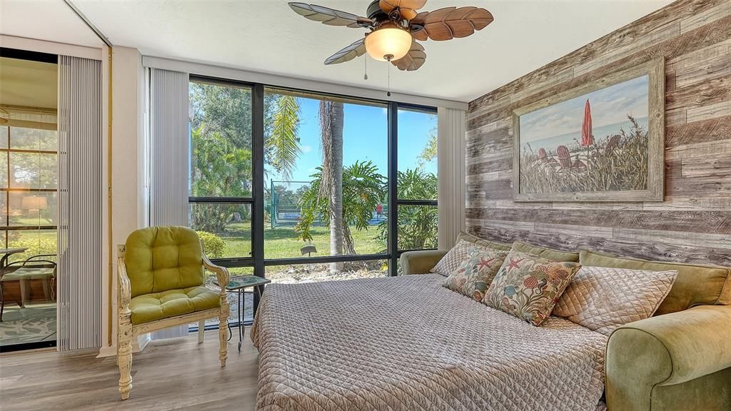 For Sale: $169,900 (2 beds, 2 baths, 940 Square Feet)