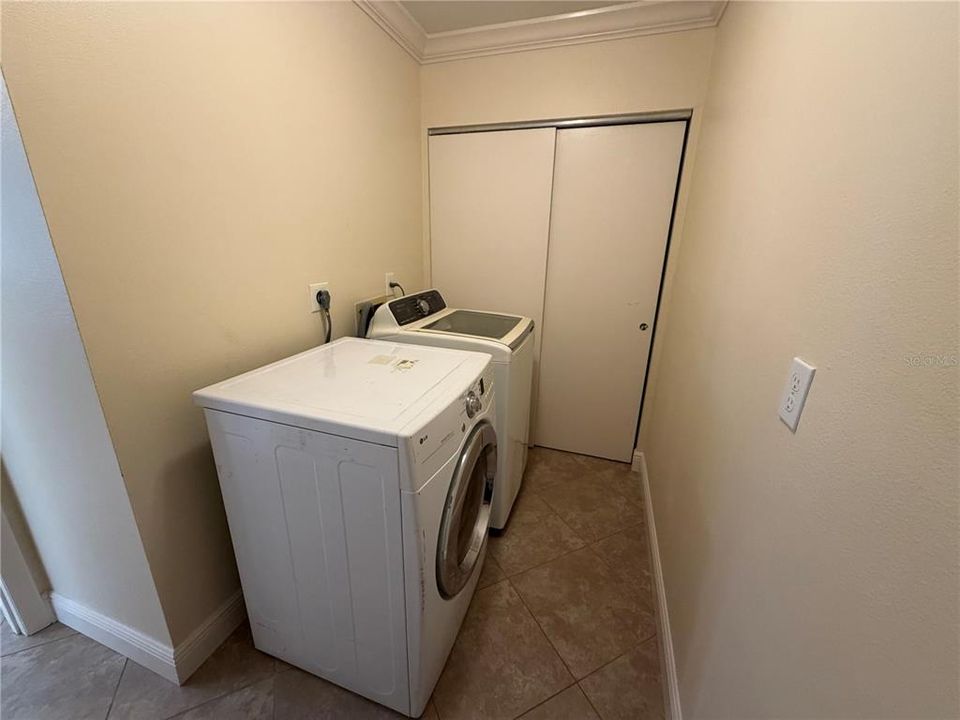 For Rent: $1,900 (2 beds, 2 baths, 1024 Square Feet)