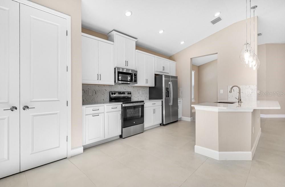 For Sale: $437,990 (3 beds, 2 baths, 1764 Square Feet)