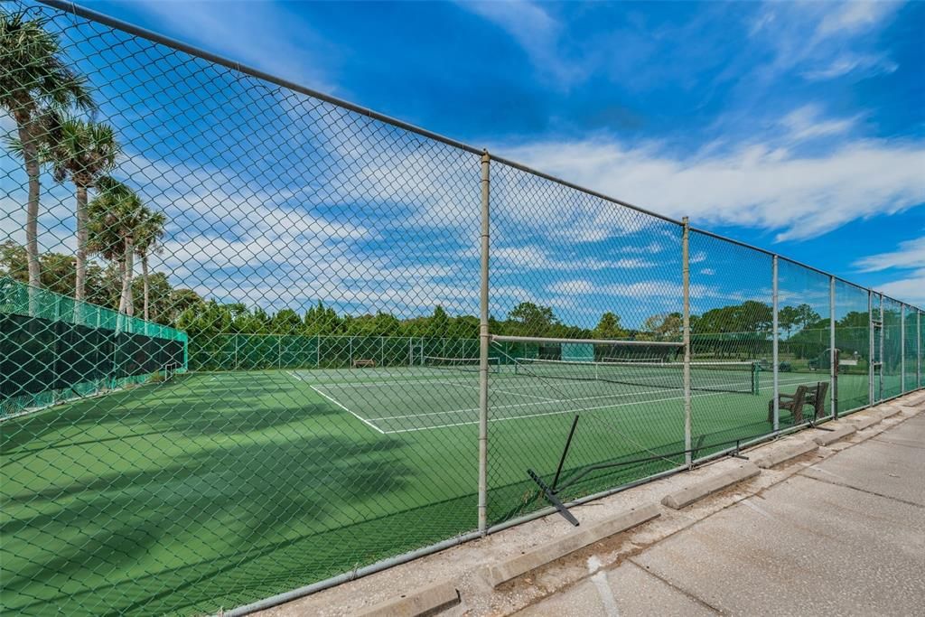 На продажу: $149,000 (2 спален, 2 ванн, 923 Квадратных фут)