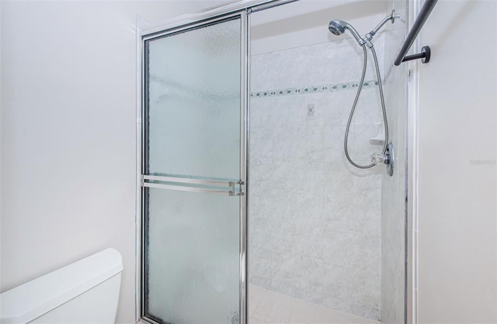 На продажу: $149,000 (2 спален, 2 ванн, 923 Квадратных фут)