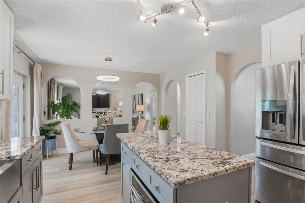 Activo con contrato: $525,000 (4 camas, 2 baños, 2192 Pies cuadrados)