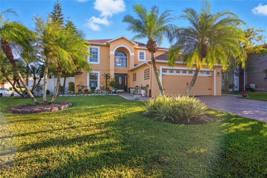 Activo con contrato: $525,000 (4 camas, 2 baños, 2192 Pies cuadrados)